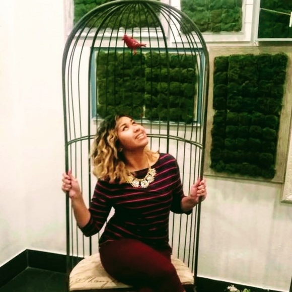 Meet your Posher, Paula - Picture 4 of 5